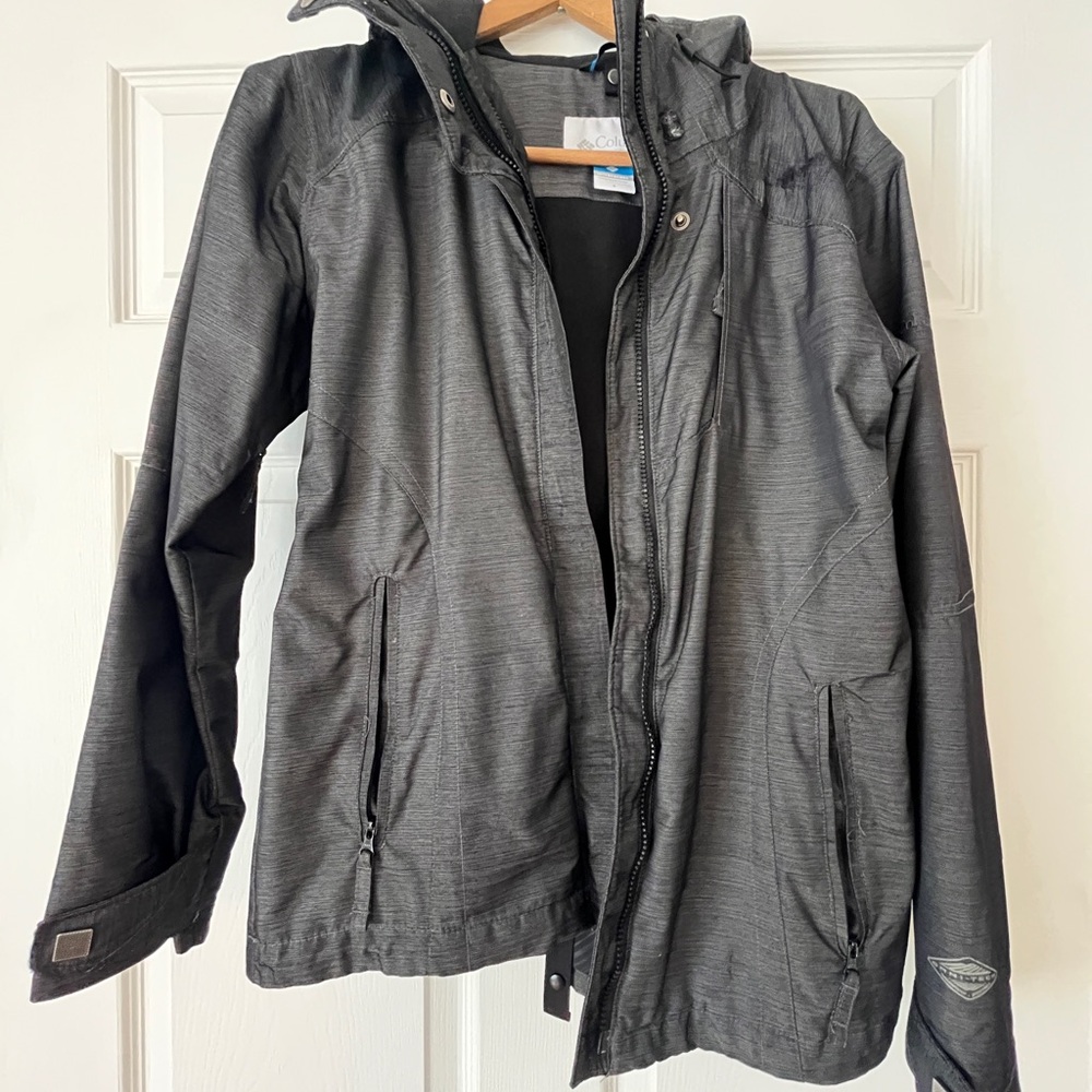 Columbia Women’s Black Rain Jacket